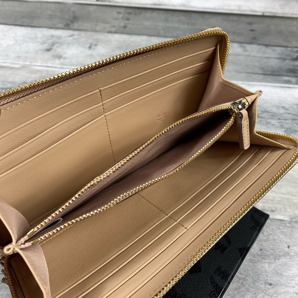 MCM klara Zip wallet large latte beige monogram - Picture 5 of 8